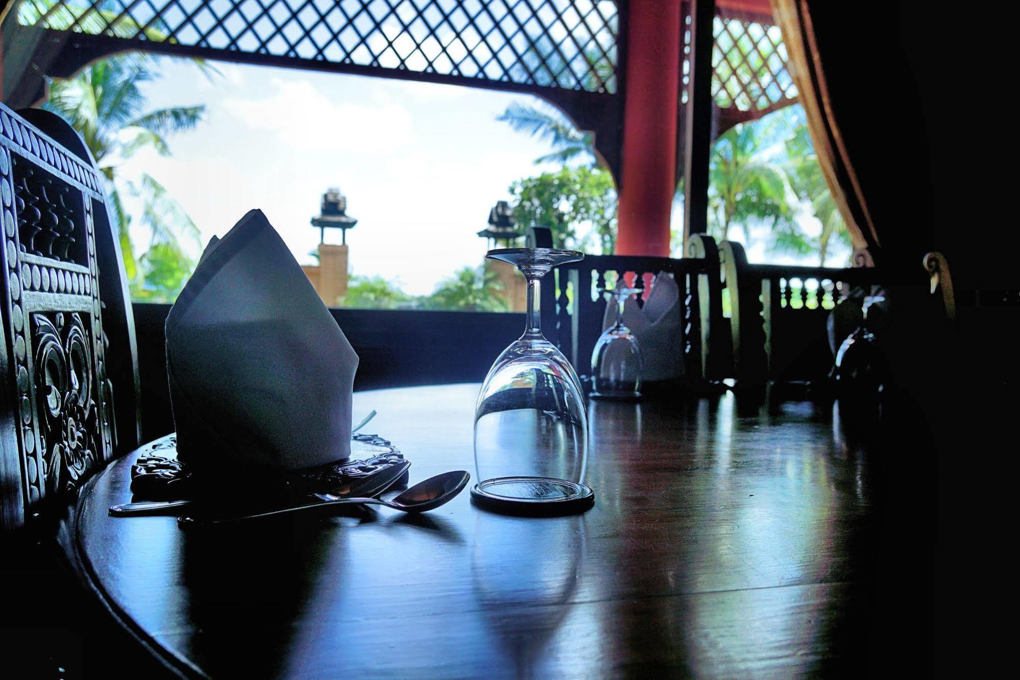 Kma Kaytumadi Hotel Taungoo Buitenkant foto